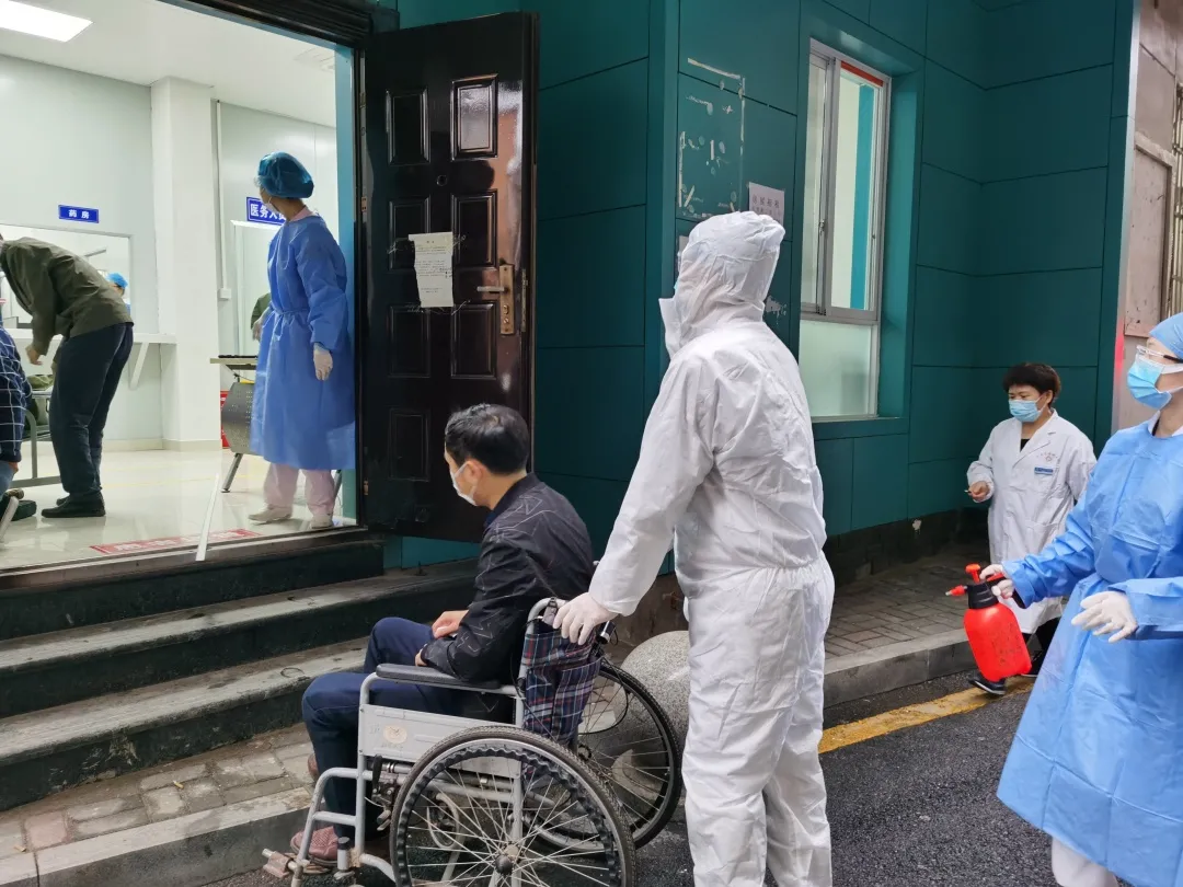 2025澳门原料网站开展疫情防控实战演练 全面提升应急救治能力